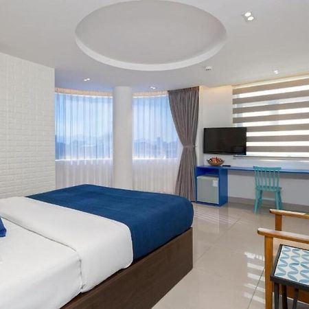 Lucia Beach Hotel ダナン市 エクステリア 写真
