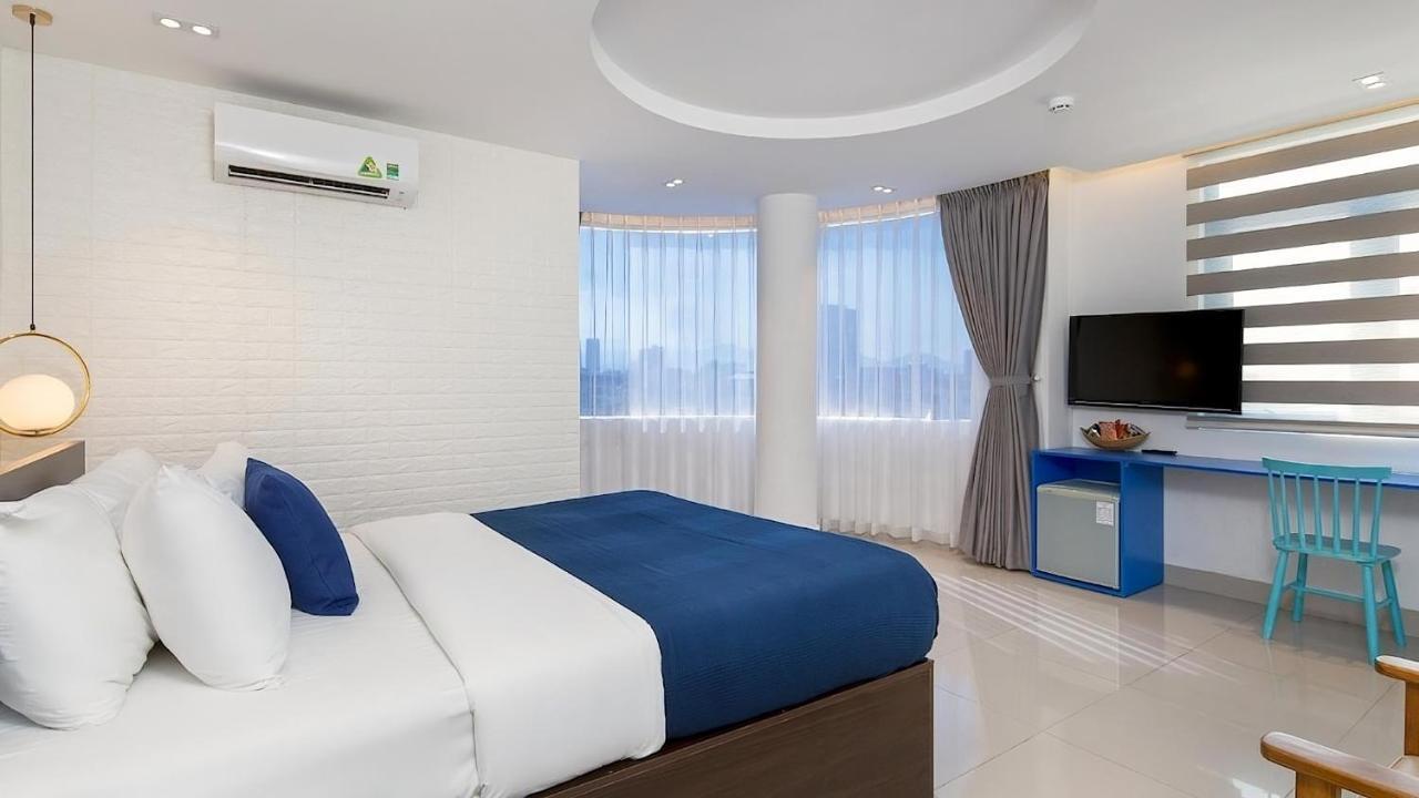 Lucia Beach Hotel ダナン市 エクステリア 写真